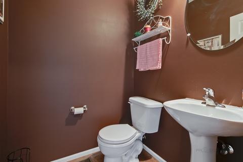 1812 Hillside Ln, Mchenry, IL 60051 photo 16