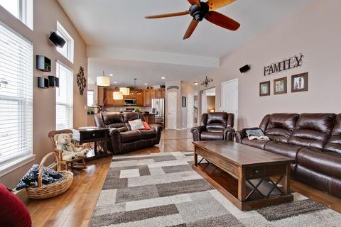 1812 Hillside Ln, Mchenry, IL 60051 photo 9