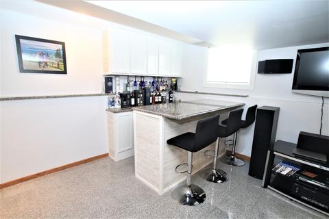 1005 S Robert Dr, Mount Prospect, IL 60056 photo 12