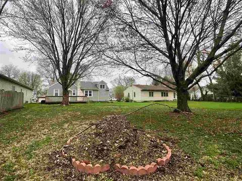 405 E 4th St, Byron, IL 61010 photo 9