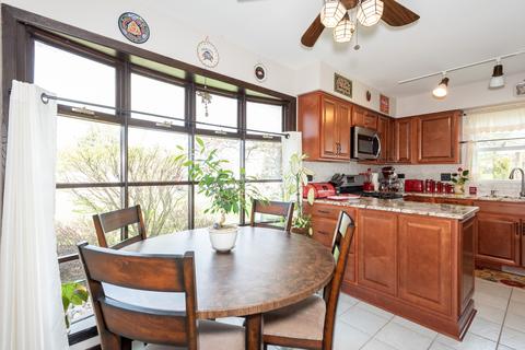 5 Hunter Dr, Roselle, IL 60172 photo 5