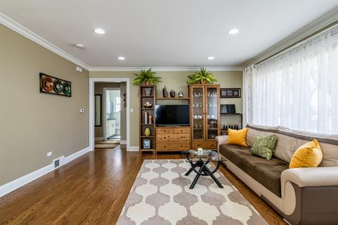 1135 S Wolf Rd, Des Plaines, IL 60016 photo 13