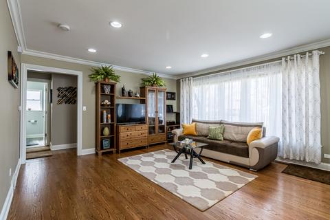 1135 S Wolf Rd, Des Plaines, IL 60016 photo 4