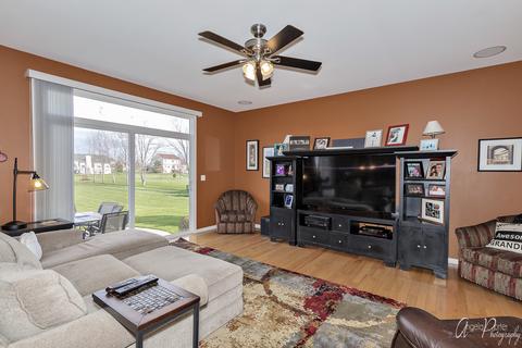 9112 Daniel Ln, Spring Grove, IL 60081 photo 5