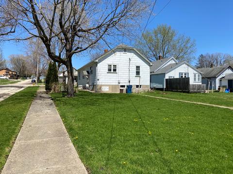 129 W 5th St, Spring Valley, IL 61362 photo 3