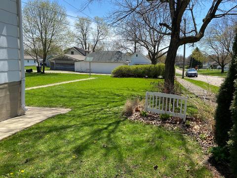 129 W 5th St, Spring Valley, IL 61362 photo 4