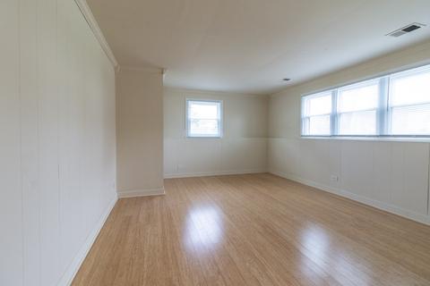 825 Freeman Rd, Hoffman Estates, IL 60192 photo 18