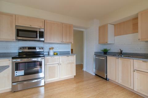 825 Freeman Rd, Hoffman Estates, IL 60192 photo 12