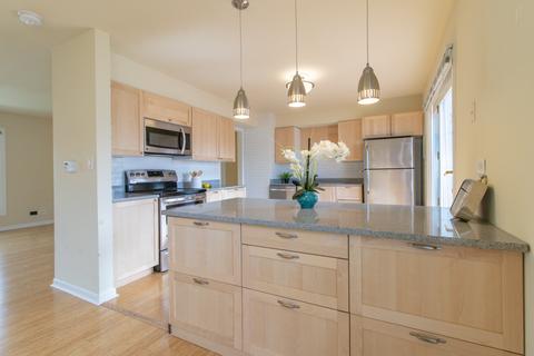 825 Freeman Rd, Hoffman Estates, IL 60192 photo 9