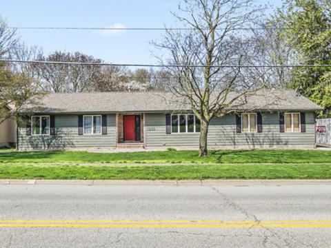 1203 N Linden St, Normal, IL 61761 photo 2
