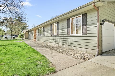 1203 N Linden St, Normal, IL 61761 photo 3