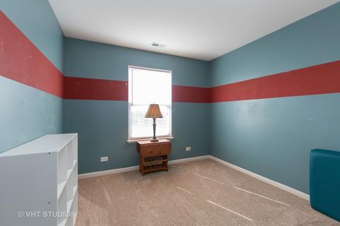 331 Monument Rd, Elgin, IL 60124 photo 22