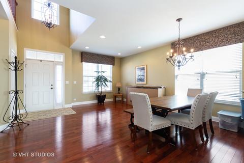 331 Monument Rd, Elgin, IL 60124 photo 3