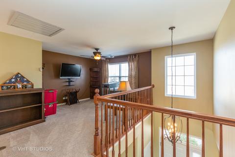 331 Monument Rd, Elgin, IL 60124 photo 15