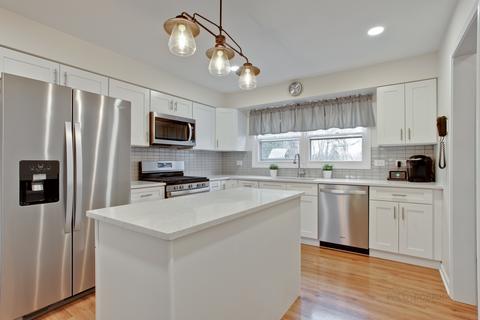 820 Freeman Rd, Hoffman Estates, IL 60192 photo 5