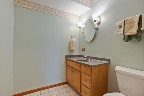 820 Freeman Rd, Hoffman Estates, IL 60192 photo 15