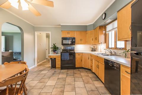 813 Elm St, Bloomington, IL 61701 photo 8