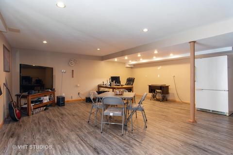 845 Red Barn Ln, Elgin, IL 60124 photo 21