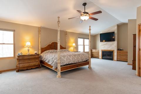 845 Red Barn Ln, Elgin, IL 60124 photo 12