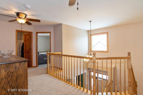 845 Red Barn Ln, Elgin, IL 60124 photo 11