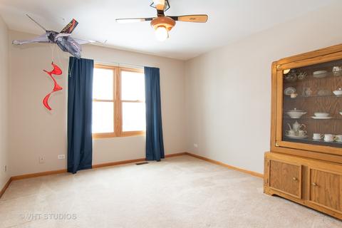 845 Red Barn Ln, Elgin, IL 60124 photo 16