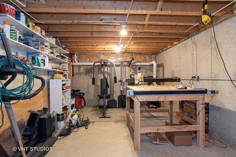 845 Red Barn Ln, Elgin, IL 60124 photo 23