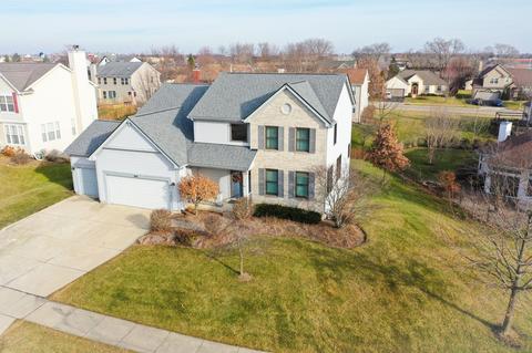 845 Red Barn Ln, Elgin, IL 60124 photo 2