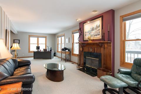 845 Red Barn Ln, Elgin, IL 60124 photo 10