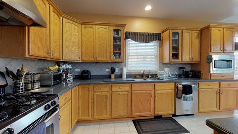 2 Covington Ct, Algonquin, IL 60102 photo 11
