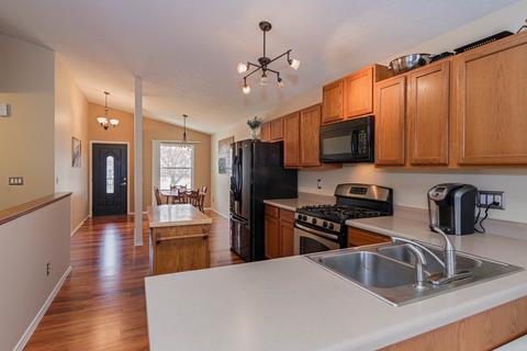 8 Fetzer Dr, Bloomington, IL 61704 photo 8