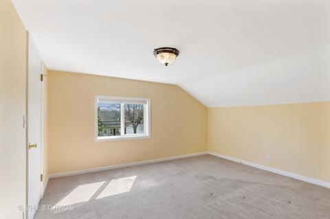 1613 N Riverside Dr, Mchenry, IL 60050 photo 8
