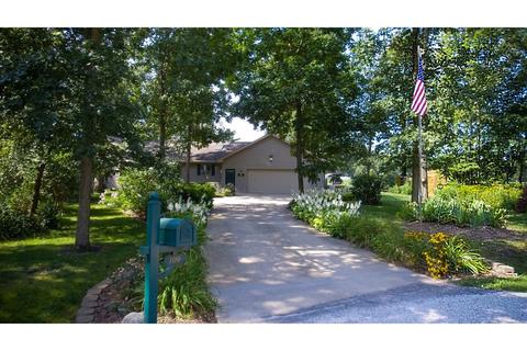 109 Spring Ct, Sheldon, IL 60966 photo 1