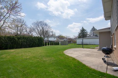 1067 Sherwood Dr, Wheeling, IL 60090 photo 17