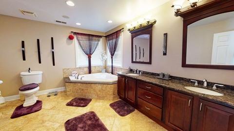 341 Pinehurst Dr, Des Plaines, IL 60016 photo 12
