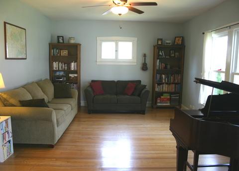 421 Lyon Ave, Wheaton, IL 60187 photo 4