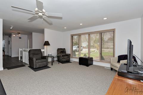 2506 Macarthur Dr, Mchenry, IL 60050 photo 12