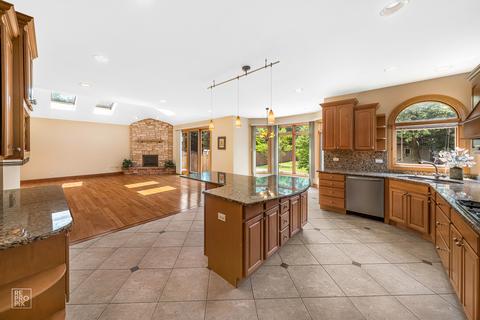 539 E Lincoln Ave, Des Plaines, IL 60018 photo 12
