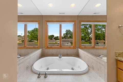 539 E Lincoln Ave, Des Plaines, IL 60018 photo 23