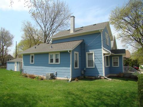 217 Seneca St, Elgin, IL 60120 photo 4