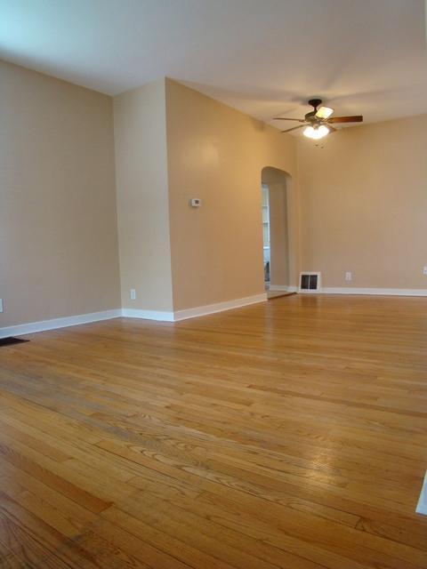 217 Seneca St, Elgin, IL 60120 photo 8