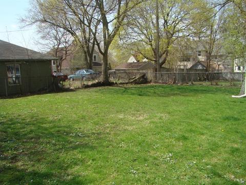 217 Seneca St, Elgin, IL 60120 photo 49