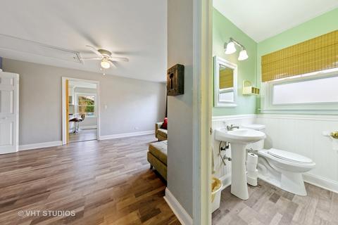 206 E Park Ave, Wheaton, IL 60189 photo 14