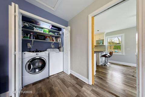 206 E Park Ave, Wheaton, IL 60189 photo 12