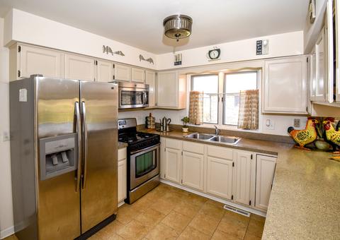 1928 Golf View Dr, Bartlett, IL 60103 photo 3