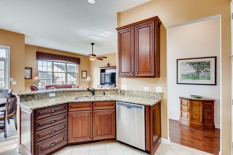 3875 Seigle Dr, Elgin, IL 60124 photo 8