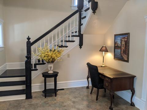 803 E Garden St, Freeport, IL 61032 photo 2