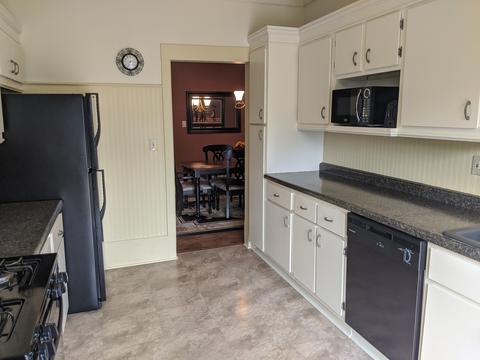 803 E Garden St, Freeport, IL 61032 photo 7