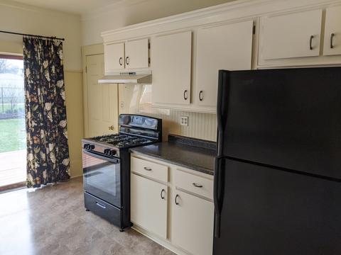 803 E Garden St, Freeport, IL 61032 photo 5