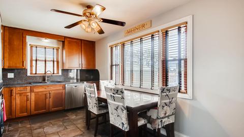 7318 S Thomas Ave, Bridgeview, IL 60455 photo 7