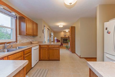 207 Carriage Hills Rd, Normal, IL 61761 photo 12